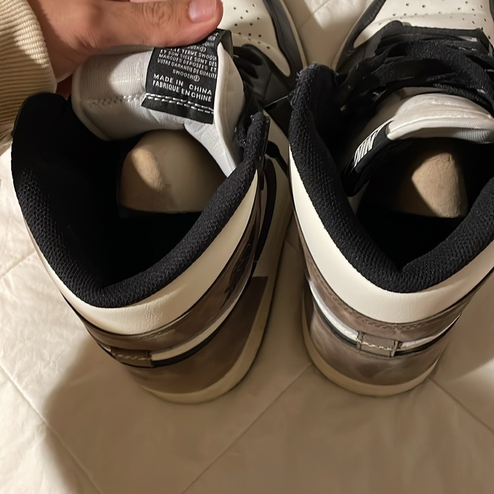 Jordan 1 High OG Mocha - Picture 7 of 8